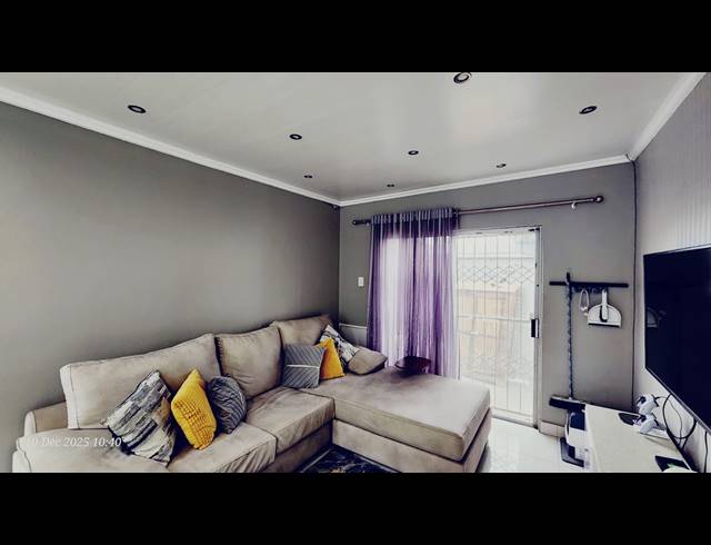 4 BEDROOM FREESTANDING FOR SALE IN ALLANDALE